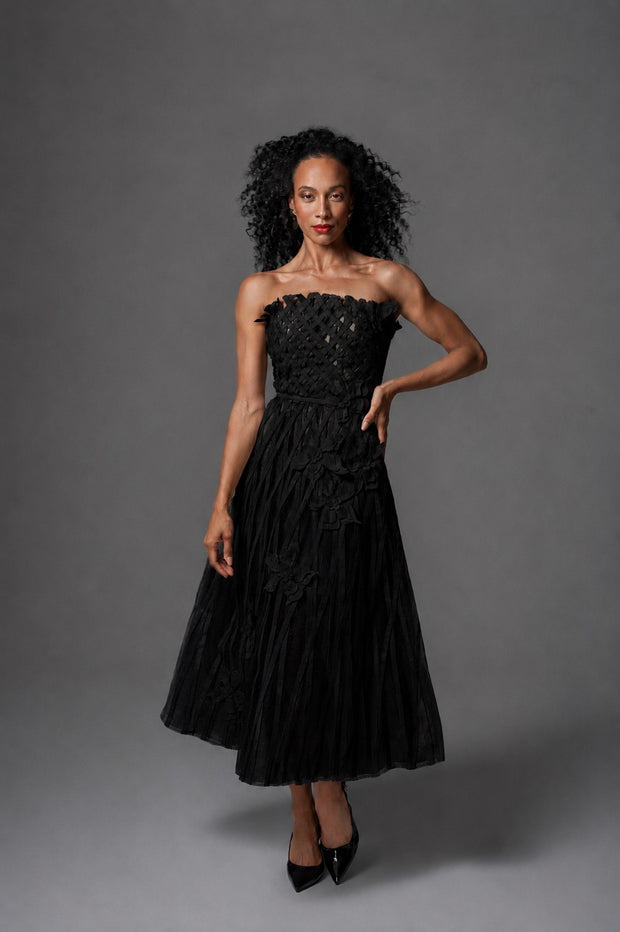 Wowa Appliqué Evening Dress